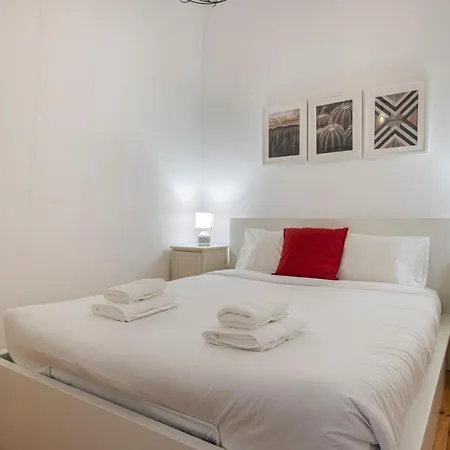 Lägenhet 3 Bedroom Terrace By Innkeeper